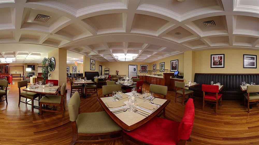 Отель Four Points Philadelphia Northeast Экстерьер фото